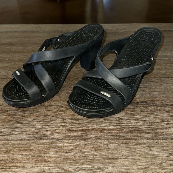 Crocs Cyprus IV Heels Black - Picture 2 of 11